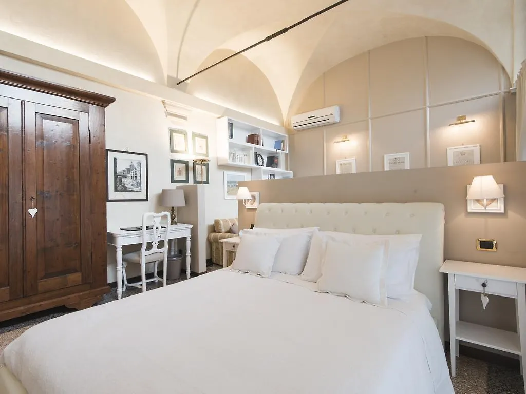 Suite Prestige Verona 2*,